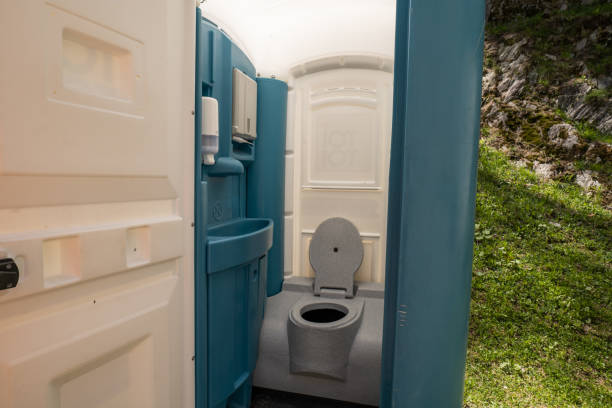 Best Affordable porta potty rental  in Portage, WI