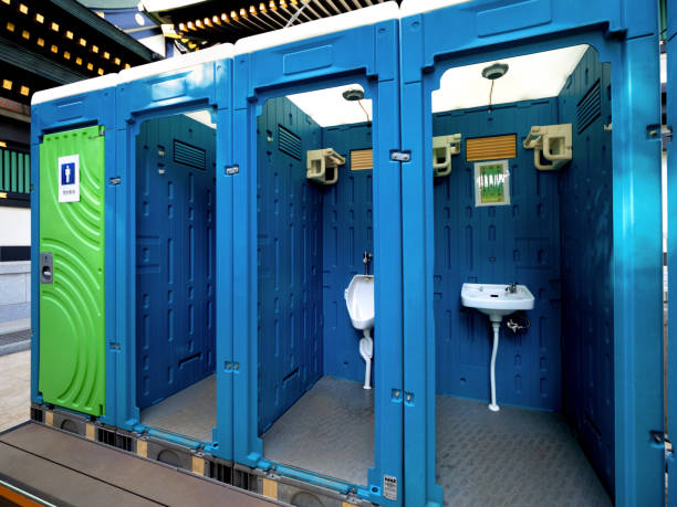 Best Luxury portable toilet rental  in Portage, WI